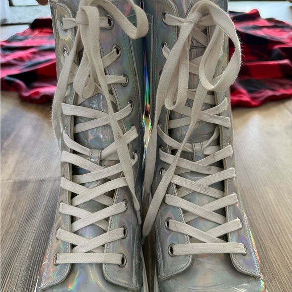 Holographic Discontinued Dolls Kill YRU Boots with Credit Card Pockets Size 11 - Picture 5 of 11